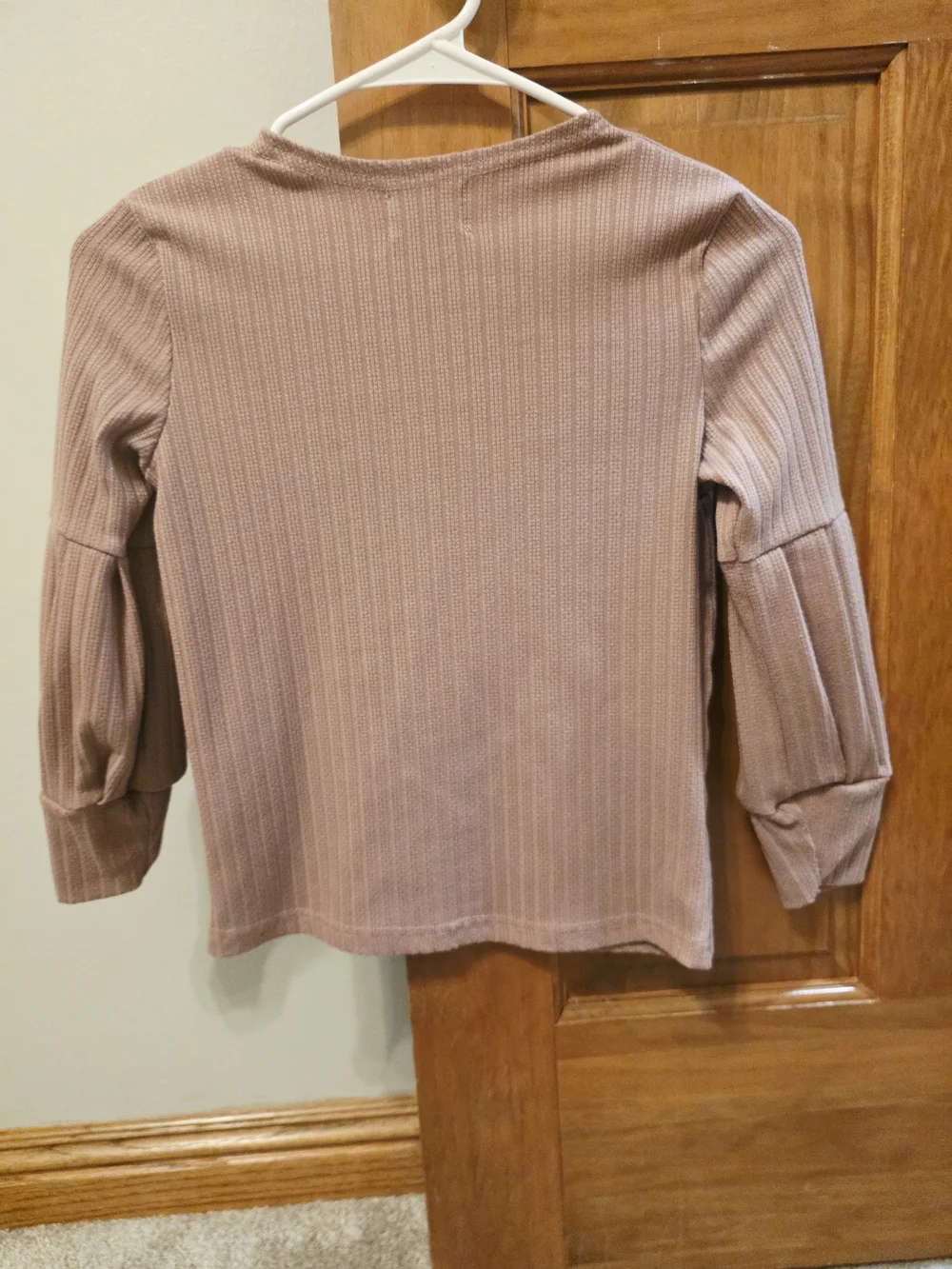 Joyfolie Ribbed Puff-Sleeve Long Sleeve Top in Mauve